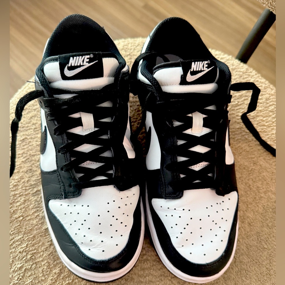 Nike dunk pandas women’s 8.5